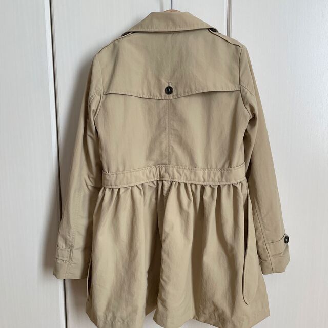 UNIQLO(ユニクロ)のユニクロ　UNIQLO  トレンチコート　140 キッズ/ベビー/マタニティのキッズ服女の子用(90cm~)(ジャケット/上着)の商品写真