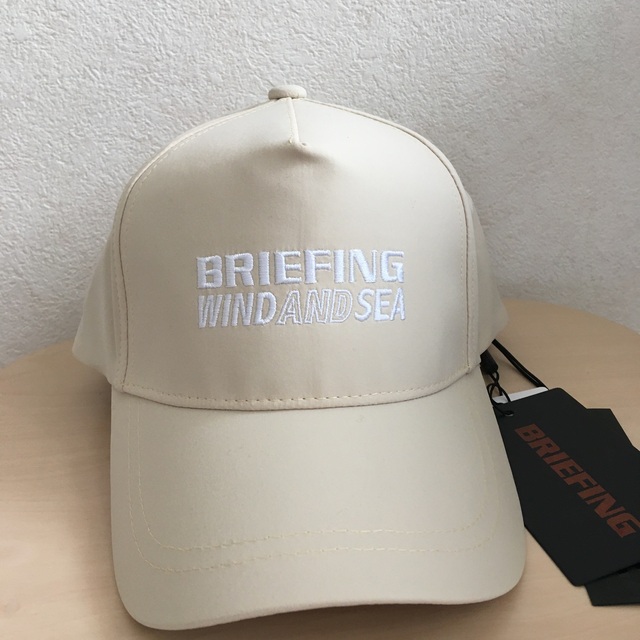 BRIEFING - 新品 未使用 briefing wind and sea ベージュ キャップの