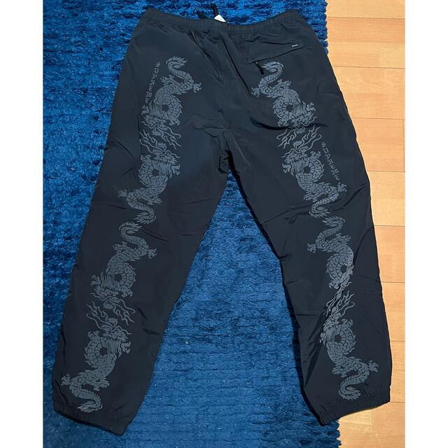 Supreme(シュプリーム)のあつし様　supreme Dragon Track Pant 21ss XL メンズのトップス(ジャージ)の商品写真