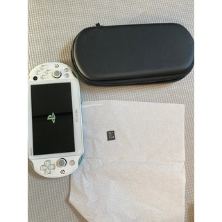 プレイステーションヴィータ(PlayStation Vita)のPSVITA PCH-2000 ホワイトブルー　ハードカバー、4GBメモリ付き(携帯用ゲーム機本体)