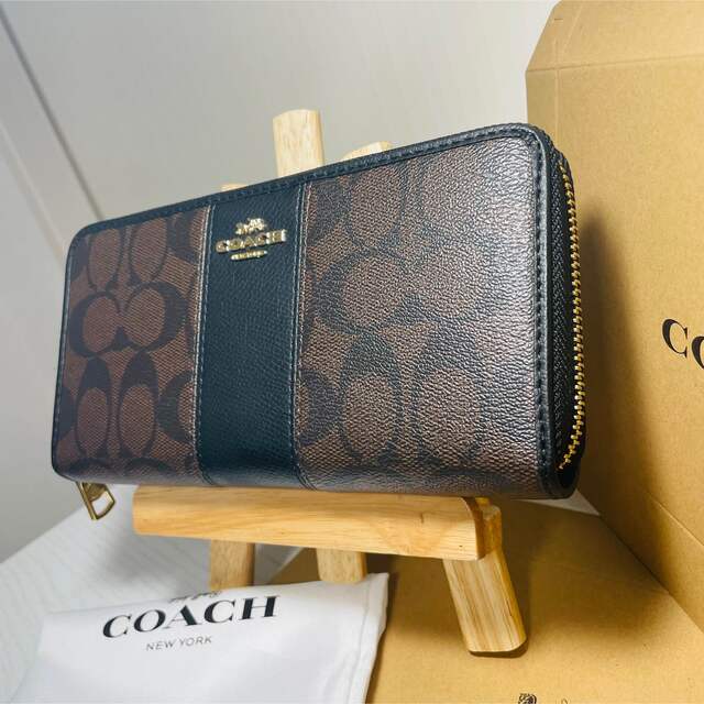 COACH(コーチ)のお客様　取り置き商品　16日まで レディースのファッション小物(財布)の商品写真