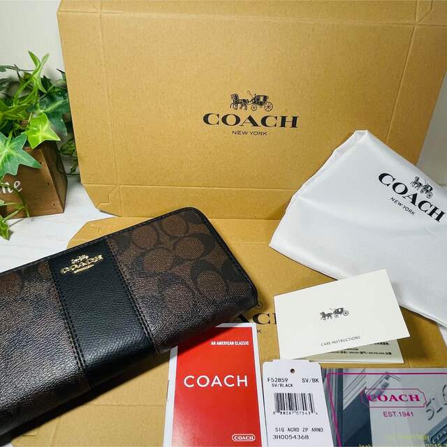 COACH(コーチ)のお客様　取り置き商品　16日まで レディースのファッション小物(財布)の商品写真