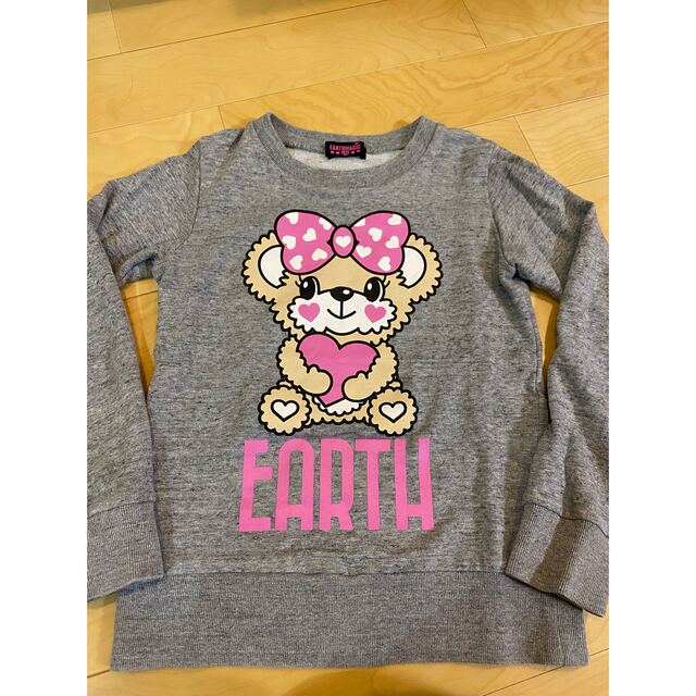 EARTHMAGIC(アースマジック)のアースマジック マフィートレーナー キッズ/ベビー/マタニティのキッズ服女の子用(90cm~)(Tシャツ/カットソー)の商品写真