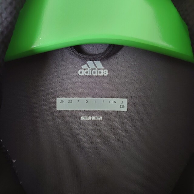 adidas(アディダス)の☆アディダス　ジャージ　上　130☆ キッズ/ベビー/マタニティのキッズ服男の子用(90cm~)(ジャケット/上着)の商品写真