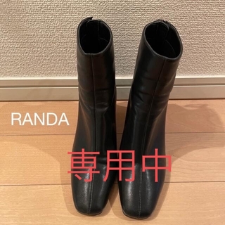 ランダ(RANDA)のランダ RANDA  ラウンドチャンキーヒールショートブーツ (ブーツ)