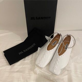 Jil Sander - JIL SANDER フラットシューズアンクルリング38.5の通販 ...