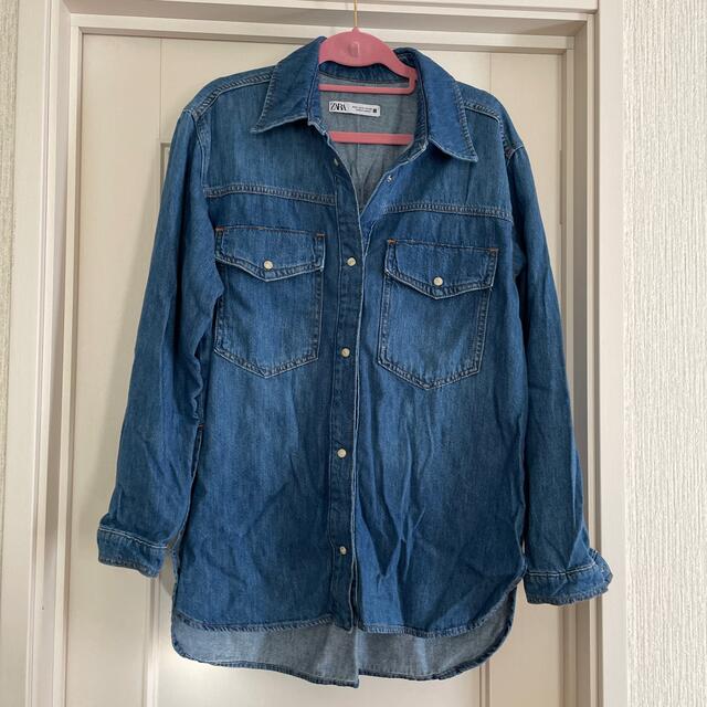 ZARA(ザラ)のZARA デニムシャツ レディースのトップス(シャツ/ブラウス(長袖/七分))の商品写真