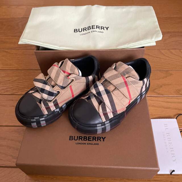 BURBERRY(バーバリー)のBURBERRY スニーカー 14cm キッズ/ベビー/マタニティのベビー靴/シューズ(~14cm)(スニーカー)の商品写真