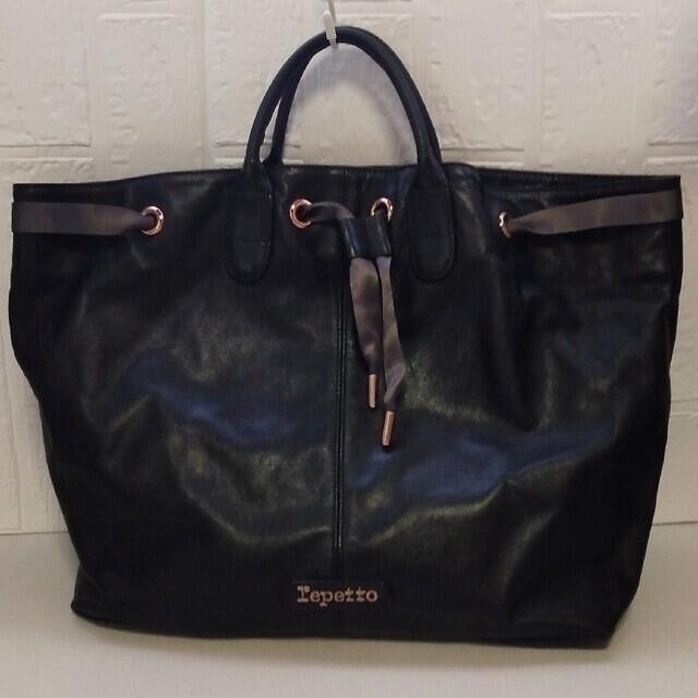 repetto(レペット)の♪早い者勝ち♪♪セール！美品♪レペット♪レザーバッグ♪(定価63000円) レディースのバッグ(ショルダーバッグ)の商品写真