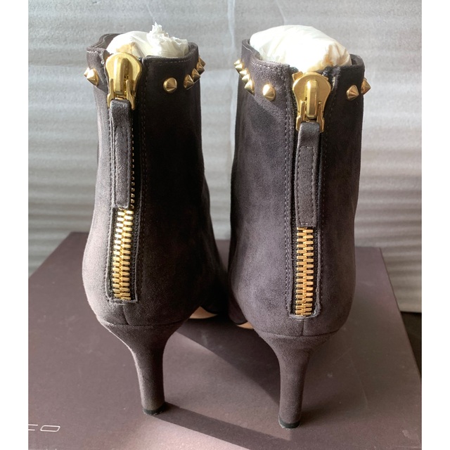 PELLICO(ペリーコ)のペリーコ　ショートブーツ　バックジップ　スタッズ　スエード レディースの靴/シューズ(ブーツ)の商品写真