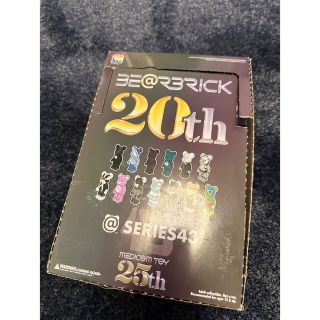 ベアブリック(BE@RBRICK)のBE@RBRICK SERIES 43  (24個入、箱ダメージ有り)(その他)