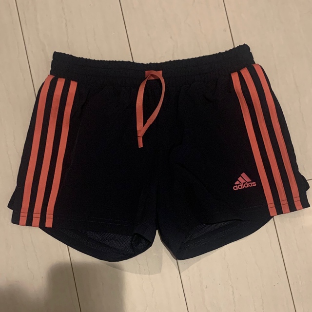 adidas(アディダス)のショートパンツ　アディダス キッズ/ベビー/マタニティのキッズ服男の子用(90cm~)(パンツ/スパッツ)の商品写真