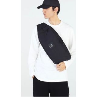 ワイスリー(Y-3)のY-3 CROSS BODY BAG(Y3クロスボディバッグ)(ボディーバッグ)