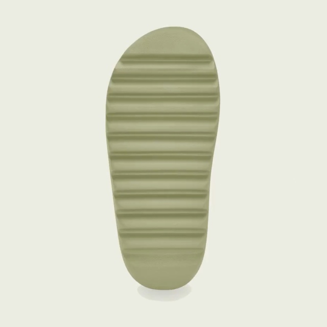adidas(アディダス)のadidas yeezy slide resin 28.5cm メンズの靴/シューズ(サンダル)の商品写真