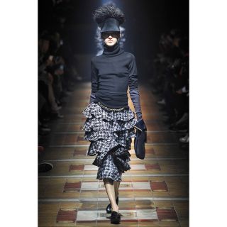 ランバン(LANVIN)の希少　LANVIN ランウェイモデル　ツイードティアードスカート　36(ロングスカート)