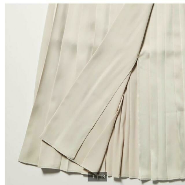 UNIQLO(ユニクロ)のアシンメトリープリーツスカート（丈標準78～82cm） レディースのスカート(ロングスカート)の商品写真