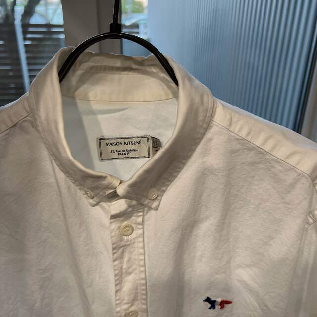 MAISON KITSUNE'(メゾンキツネ)のMAISON KITSUNE メゾンキツネ　オックスフォードボタンダウンシャツ メンズのトップス(シャツ)の商品写真