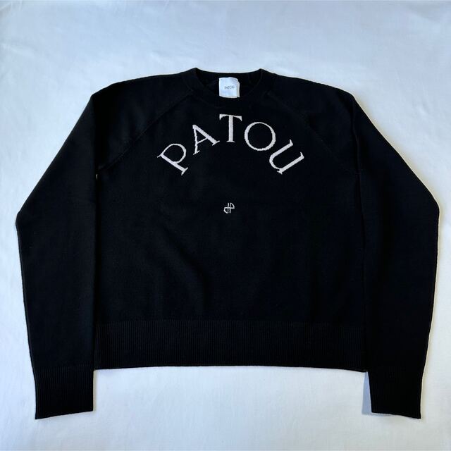 JEAN PATOU(ジャンパトゥ)の22AW 新品未着用 黒M PATOU パトゥジャンパー ロゴ 長袖ニット レディースのトップス(ニット/セーター)の商品写真