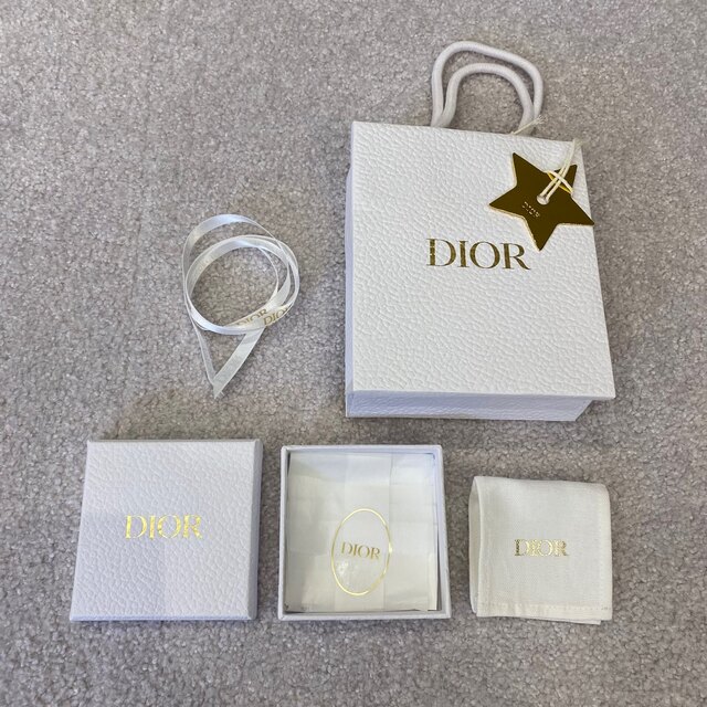 Christian Dior - DIOR ピアスの空箱 ショッパー 星チャーム付 ギフト