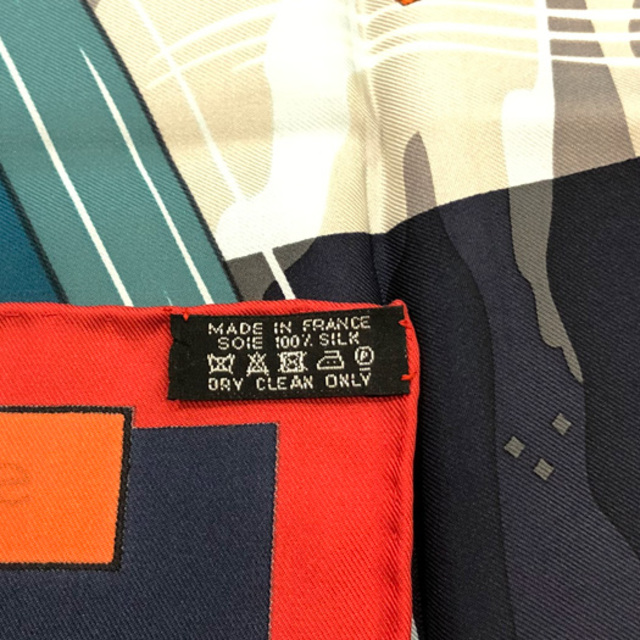 HERMES - エルメス カレ90 スカーフ フォーブルでのスペース HERMES - エルメス カレ90 スカーフ フォーブルでのスペース