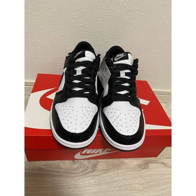 NIKE(ナイキ)のNIKE DUNK LOW RETRO WHITE BLACK メンズの靴/シューズ(スニーカー)の商品写真