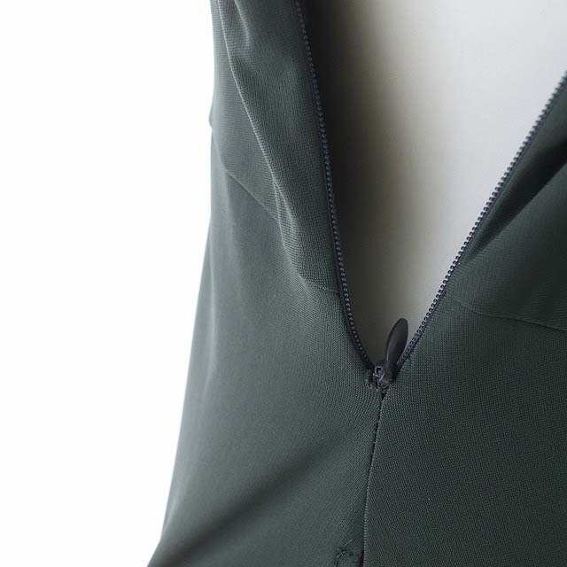 アンスリード UN3D. 22AW パッドインベーシックフレアキャミワンピース