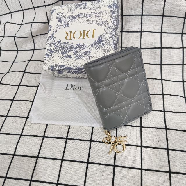Christian Dior(クリスチャンディオール)☆二つ折り 財布 - www