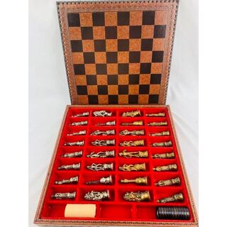 チェスボード　チェス駒収納ボックス　チェス駒　セット　金属製　チェスセット(オセロ/チェス)