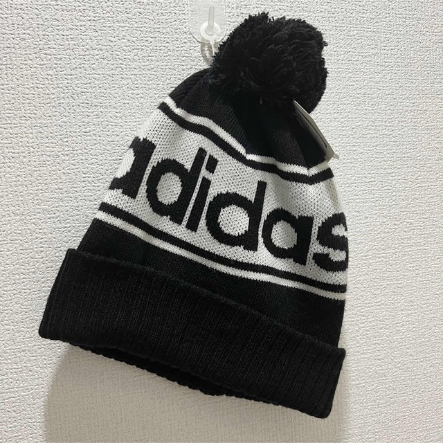 adidas(アディダス)の未使用 adidas ニット帽 ブラック ユニセックス メンズの帽子(ニット帽/ビーニー)の商品写真