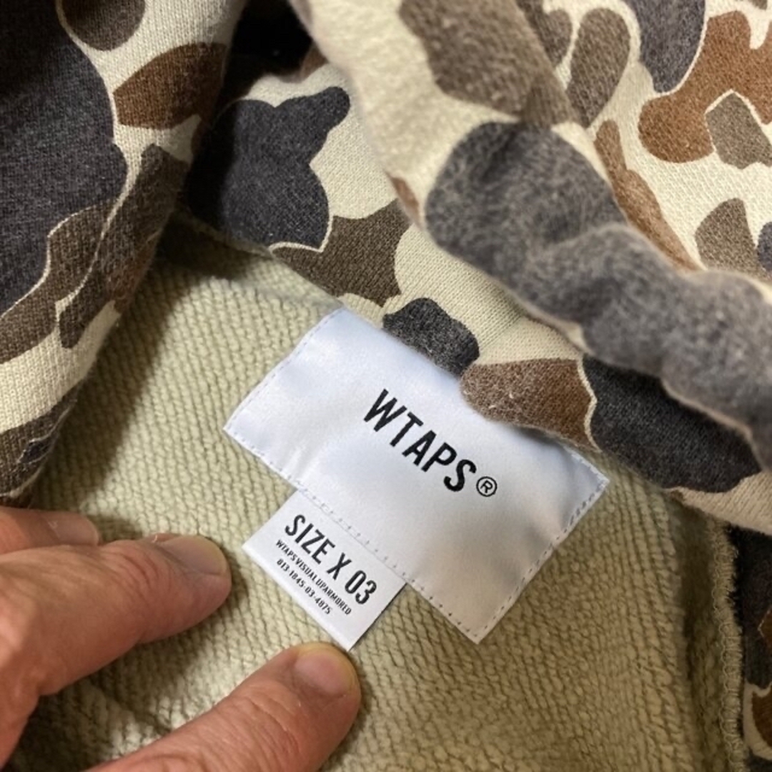 W)taps(ダブルタップス)のwtaps カレッジ　ロゴ　カモフラ　ヘビーウエイトパーカー　サイズ3 コットン メンズのトップス(パーカー)の商品写真