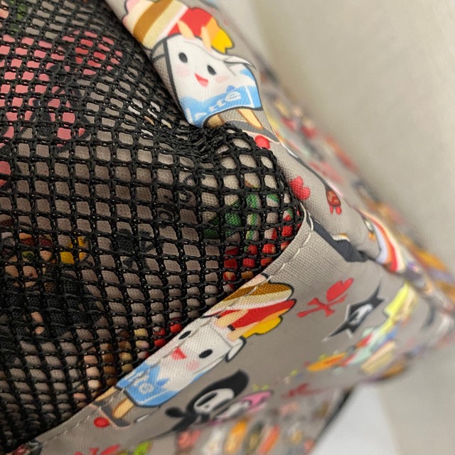 LeSportsac(レスポートサック)のレスポートサック トートバッグ　トキドキ　tokidoki グレー　マスコット付 レディースのバッグ(トートバッグ)の商品写真