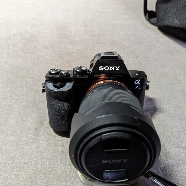 SONY(ソニー)のSONY α7 FE28-70F3.5-5.6OSS スマホ/家電/カメラのカメラ(ミラーレス一眼)の商品写真