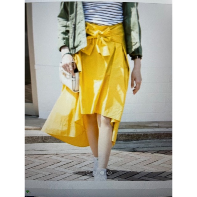 ZARA(ザラ)のzara コットン　フレアスカート　黄色 レディースのスカート(ロングスカート)の商品写真