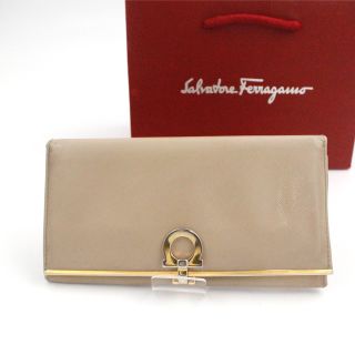 サルヴァトーレフェラガモ(Salvatore Ferragamo)の進藤様専用です。Ferragamo 長財布　ガンチーニ(財布)