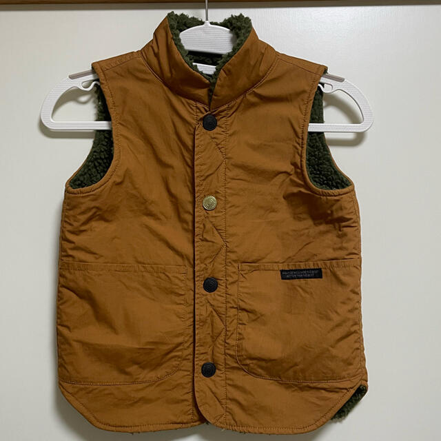 F.O.KIDS(エフオーキッズ)のF.O.KIDS ベスト　アウター　ボア　秋冬　120 キッズ/ベビー/マタニティのキッズ服男の子用(90cm~)(ジャケット/上着)の商品写真