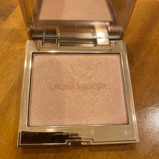 ローラメルシエ(laura mercier)のローラメルシエ　ローズグロウイルミネーター(フェイスカラー)