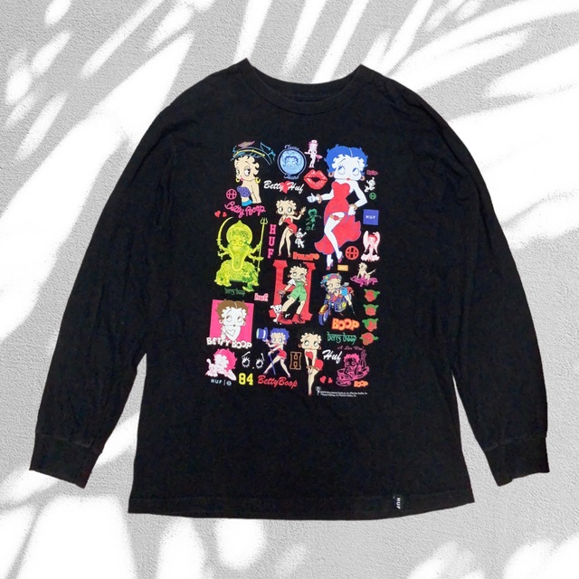 HUF(ハフ)のHUF×BETTY BOOP ハフ スケーター 両面プリントロンT 長袖トップス メンズのトップス(Tシャツ/カットソー(七分/長袖))の商品写真