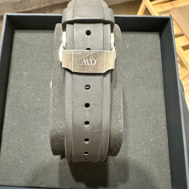 Daniel Wellington(ダニエルウェリントン)のDaniel Wellington Apple Watchケース 40mm メンズの時計(ラバーベルト)の商品写真