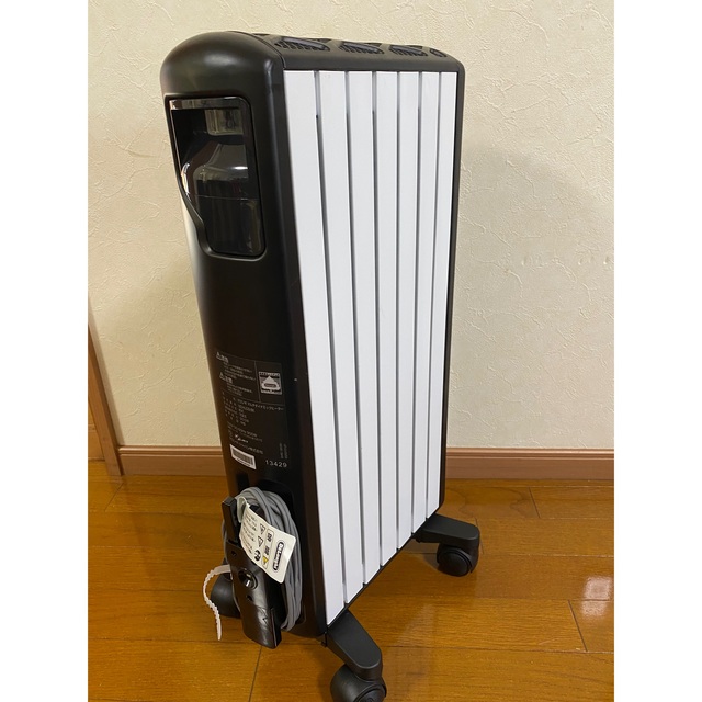 DeLonghi MDHU09-BK 美品 スマホ/家電/カメラの冷暖房/空調(オイルヒーター)の商品写真