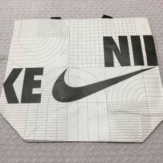 ナイキ(NIKE)のNIKE ショップ袋 エコバッグ【 M 】(エコバッグ)