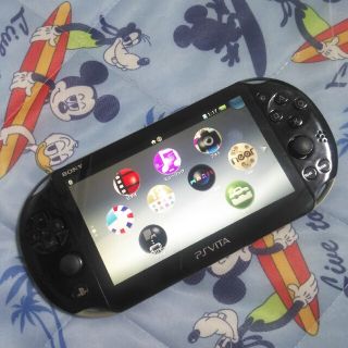 【送料込み】 PSvita2000  カーキー(家庭用ゲーム機本体)