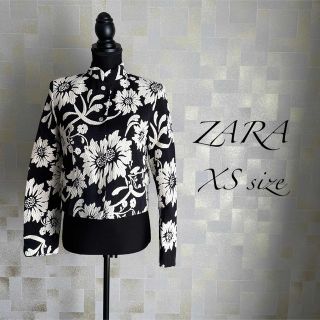 ザラ(ZARA)の【新品】サイズXS◆ZARA◆ジャガードフラワージャケット◆刺繍花柄ジャケット(カーディガン)