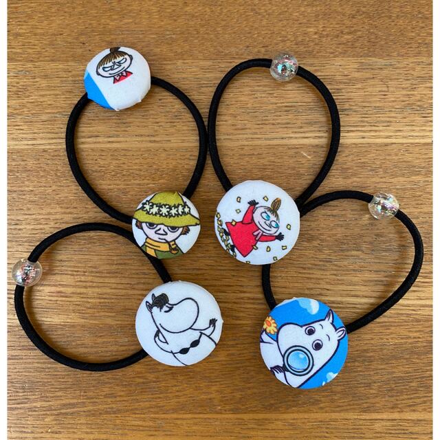 MOOMIN(ムーミン)のムーミン　ミー　スナフキン　くるみぼたんゴム ハンドメイドのアクセサリー(ヘアアクセサリー)の商品写真