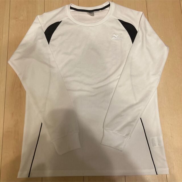 MIZUNO(ミズノ)のミズノ　白　長袖　Lサイズ メンズのトップス(Tシャツ/カットソー(七分/長袖))の商品写真