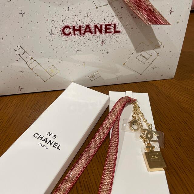 CHANEL(シャネル)の2022 シャネル　ホリデーコレクション　キーリング レディースのファッション小物(キーホルダー)の商品写真