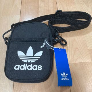 アディダス(adidas)のadidas ミニショルダー(ショルダーバッグ)