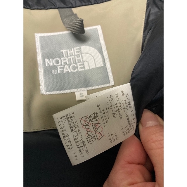 THE NORTH FACE(ザノースフェイス)のザ　ノース　フェース　マウンテンダウンジャケット  レディースのジャケット/アウター(ダウンジャケット)の商品写真