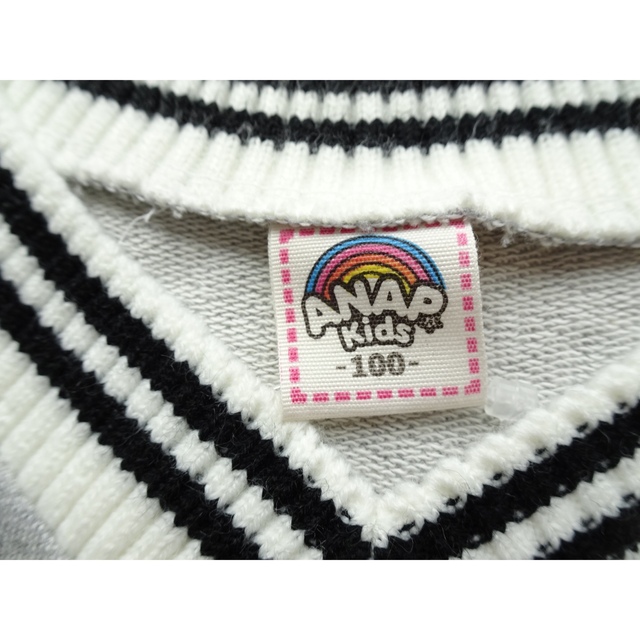 ANAP Kids(アナップキッズ)のANAP kids★アナップキッズ★ワンピース★Vネック★100★新品未使用 キッズ/ベビー/マタニティのキッズ服女の子用(90cm~)(ワンピース)の商品写真