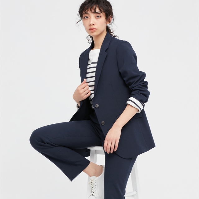 UNIQLO(ユニクロ)の感動ジャケット（リラックスフィット） レディースのジャケット/アウター(テーラードジャケット)の商品写真