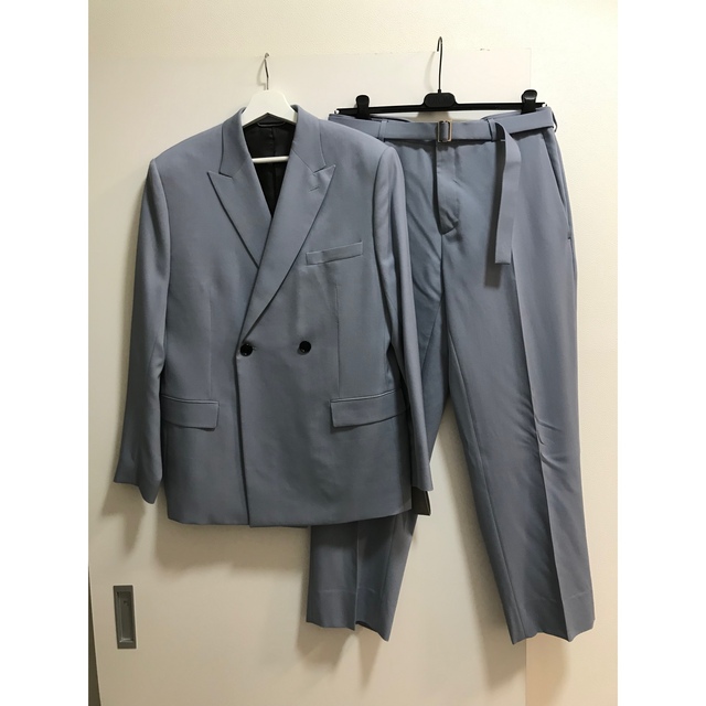 DIOR HOMME(ディオールオム)の2020SS  DIOR MENダブルジャケット パンツ セットアップ メンズのスーツ(セットアップ)の商品写真